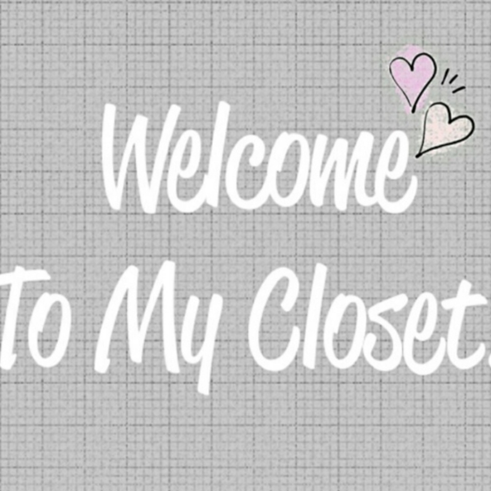 😎TAKE A LOOK AT MY CLOSET!!!!! 😎